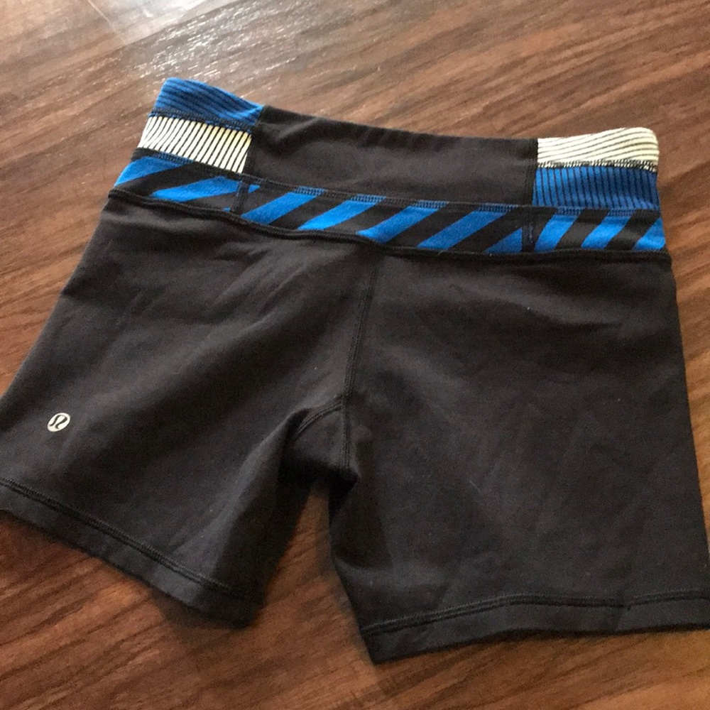 Lululemon shorts size 4